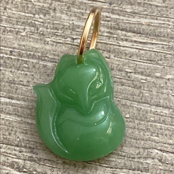 5/$10❤️❤️❤️NEW Aventurine Stone Fox Charm Pendant - Picture 1 of 3